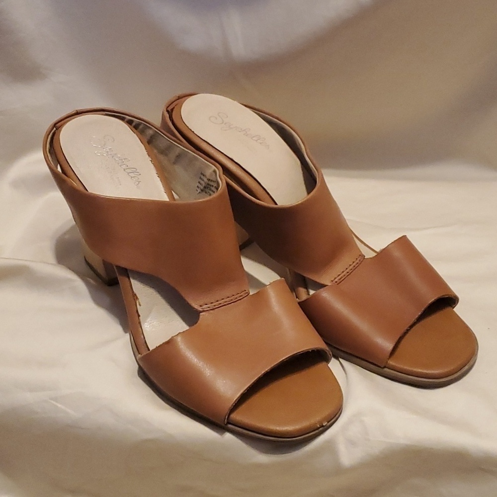 Seychelles Wooden Heels SZ 7.5